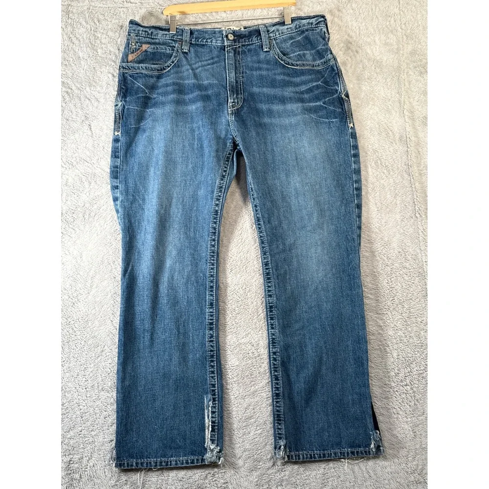 ARIAT M4 Relaxed Boot Cut Jeans Mens‎ 40/32 Distressed Grunge Denim Blue READ